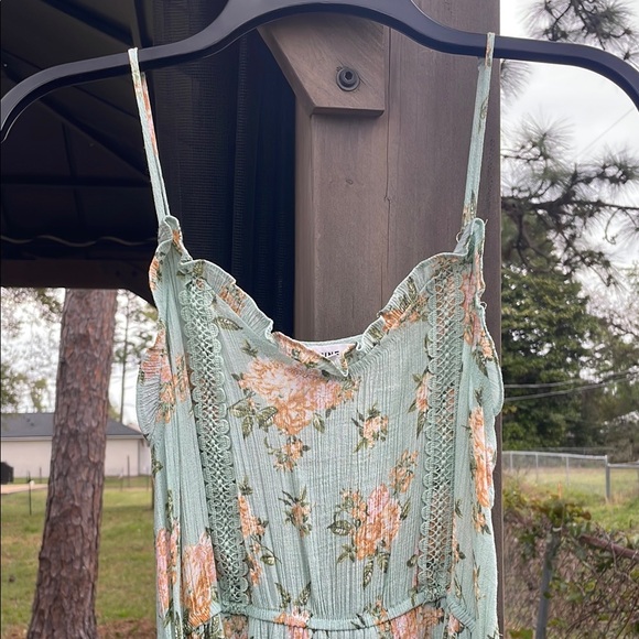 Floral Maxi Dress - Picture 3 of 7